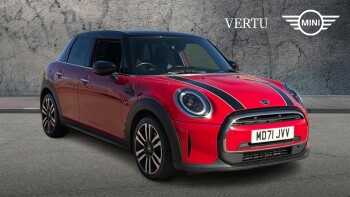 MINI Hatchback 1.5 Cooper Exclusive 5dr [Comfort/Nav Pack] Petrol Hatchback